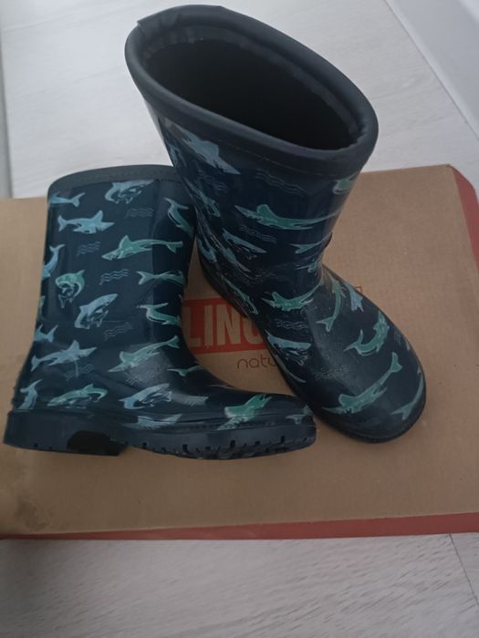 Резиновые сапоги 3000 тг