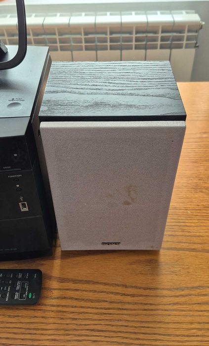 Sony CMT-EH25 Micro Hi-Fi CD/MP3, USB, radio, casetofon + 2 boxe și telecomandă