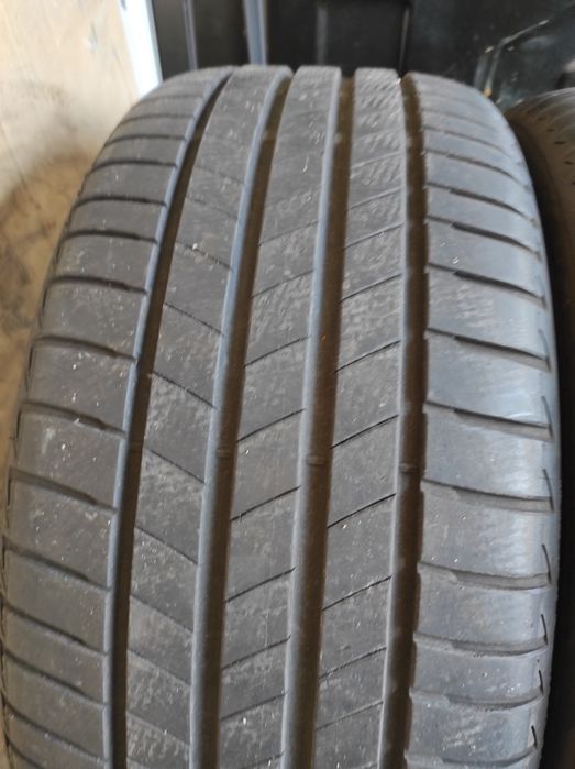 245/40/19 Bridgestone