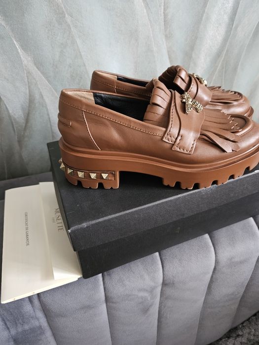 Pantofi Musette model Bee