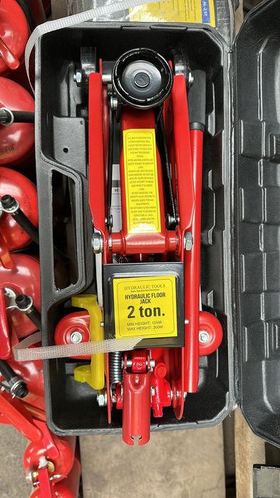 Домкраты разные от 2 тонн до 50тонн  для шиномонтажа