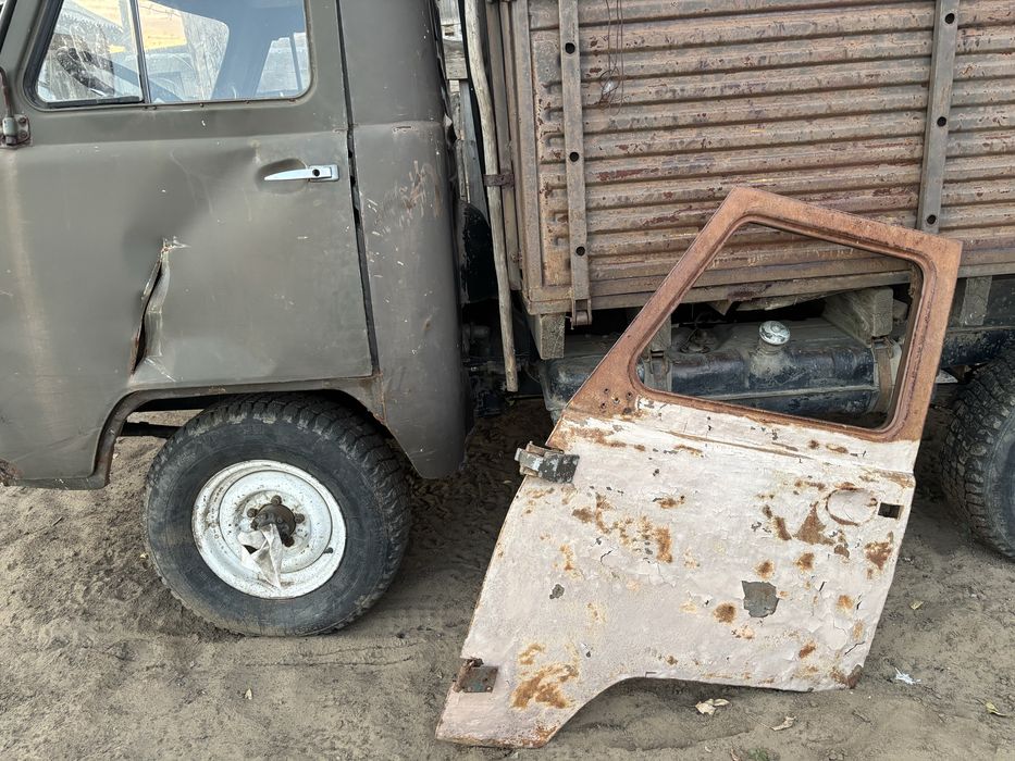 Продам УАЗ 3303 бортовой