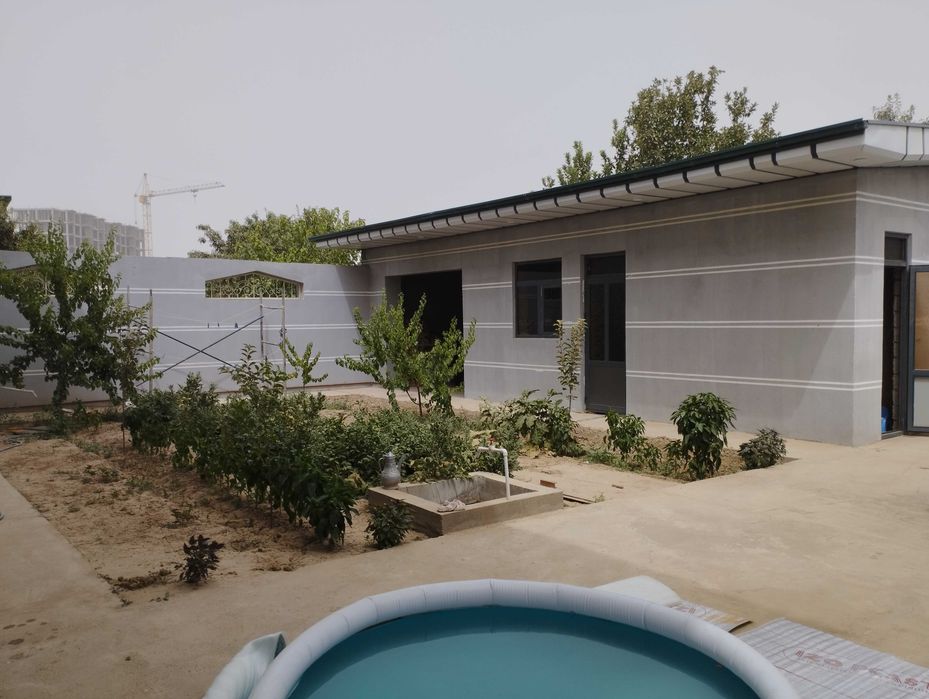 2 qavatli hovli sotiladi