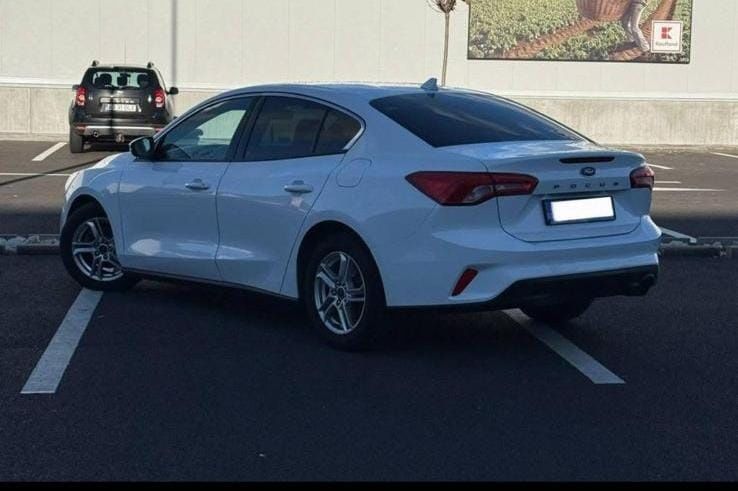 Vând Ford Focus 1.0 model 2019