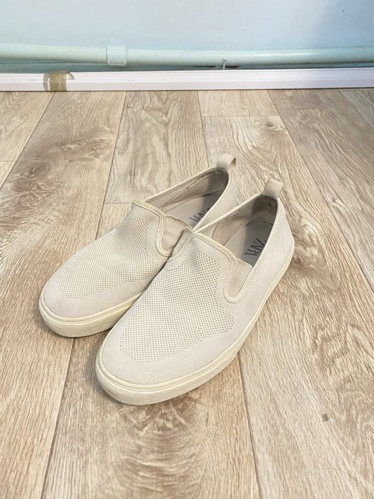 Белые кеды Zara