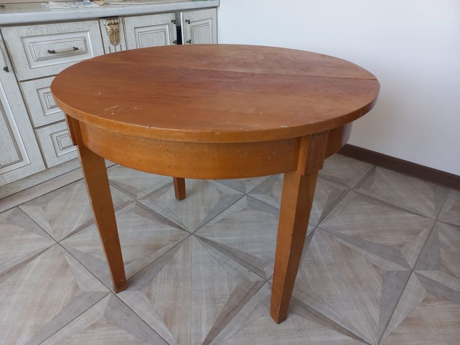 Продам дубовый стол