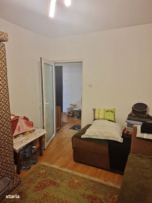 Dacia - Apartament izolat, cu centrala cu gaz si boxa in proprietate