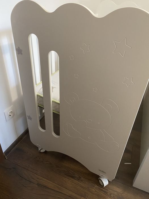 Interbaby Бебешко дървено легло Curve + матрак
