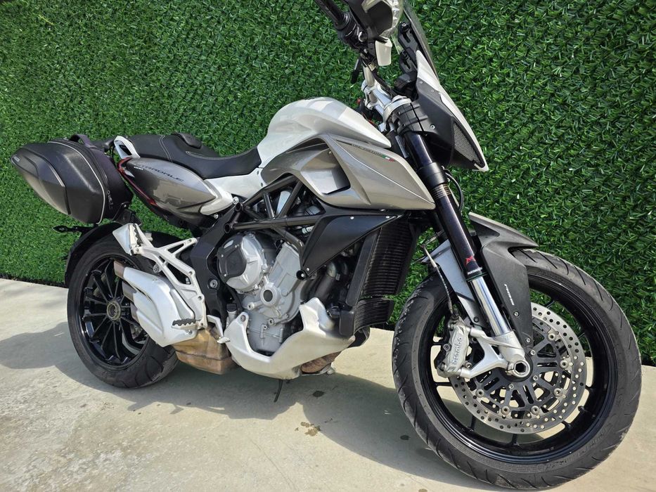 MV Augusta Stradale 800 ABS
