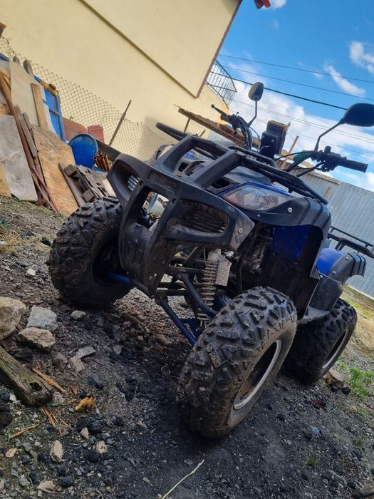 Vând atv de 250 .