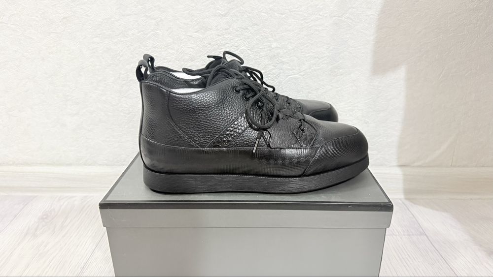 Продам обувь новый!