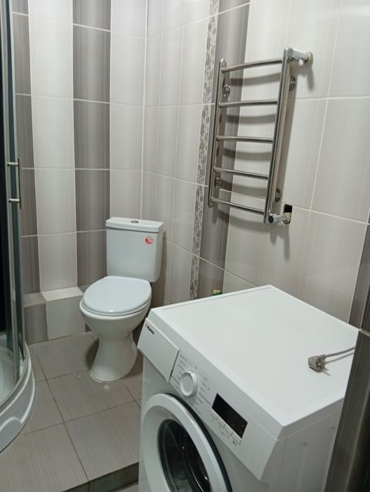 Сдается по месячно квартира