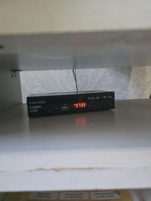 Срочно Телевизор и антена тюнер подарок