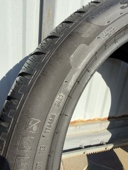 Pirelli scorpion winter r22