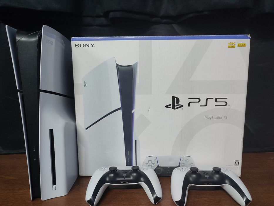 Play station 5  slim ps 5 slim