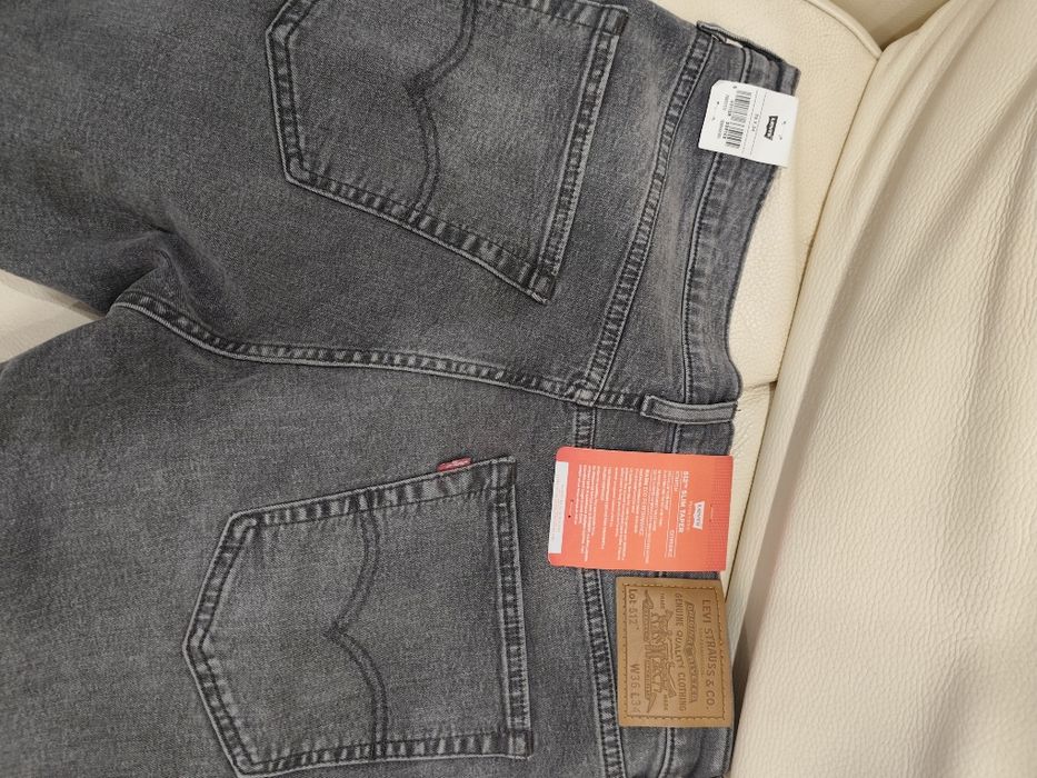 Продам джинсы levis оригинал