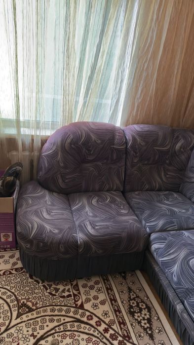 Продам угловой диван б/у