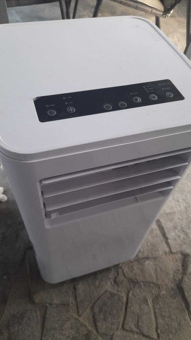 Aparat climă mobilă cu evacuarea aer cald din interior