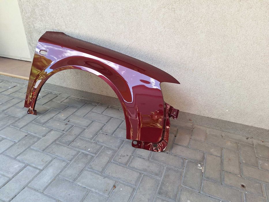 Aripa Fata Dreapta Audi A4 B6 An 2000-2004 Vopsita Rosu
