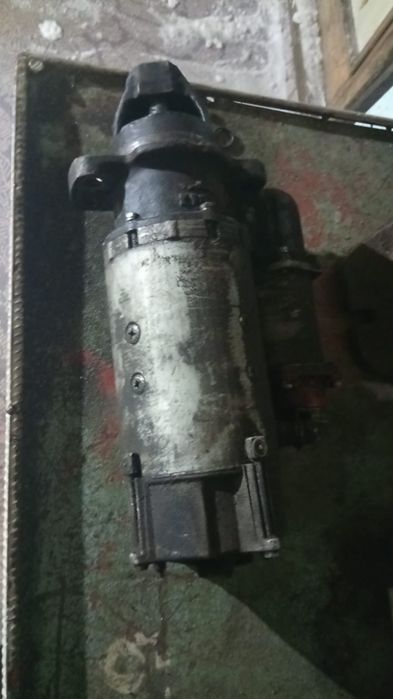 Продам стартер камаз простой