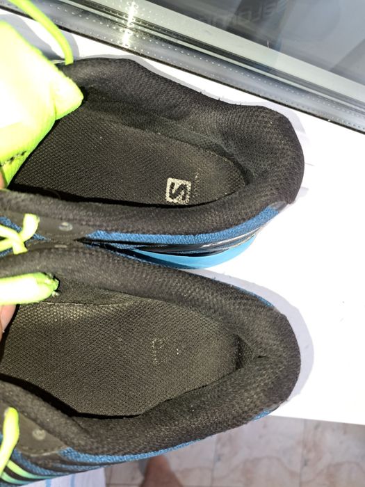 Vând pantofi sport Salomon  nr 45