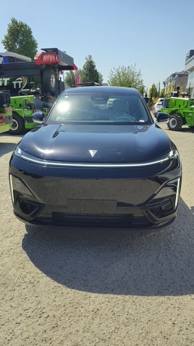 Deepal S09 Ultra 4AWD /Ultra plus Oq salonlardan  mavjud