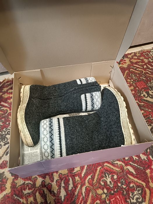 Продам, зима , р.34