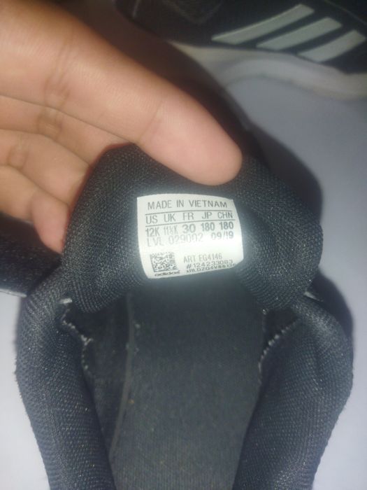 детские кроссовки adidas.