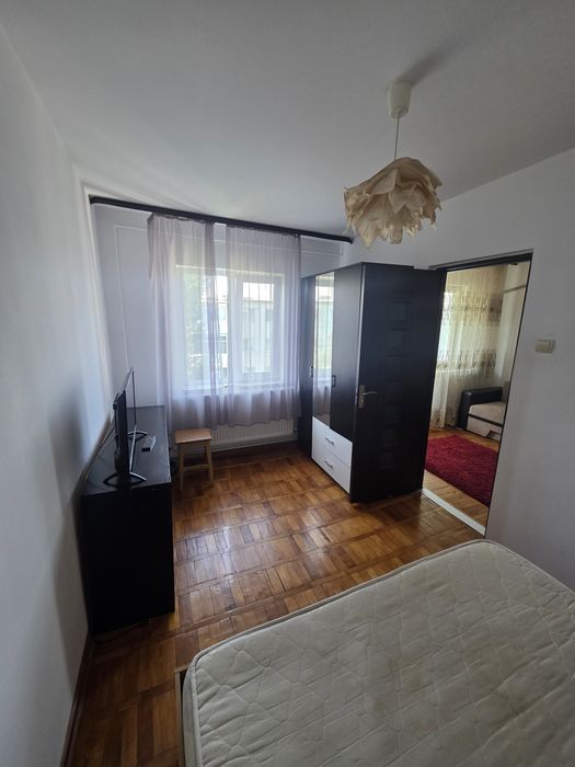 Inchiriez apartament