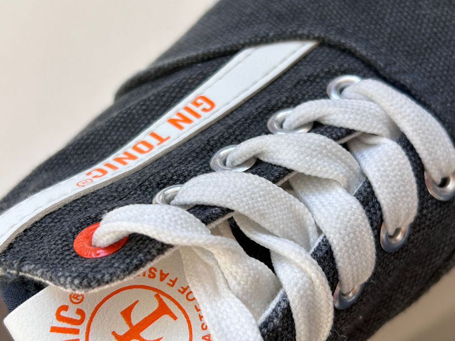 Нови спортни обувки/гуменки 39номер