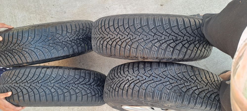 Vând set roți vw Golf 6 cu anvelope noi dot 2026 Goodyear