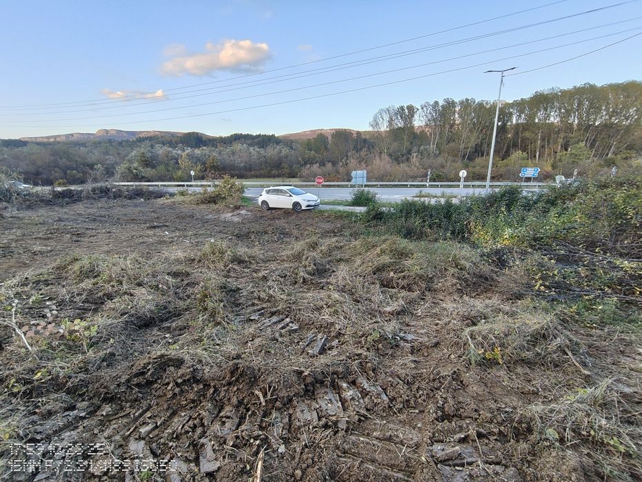 Продава 3 парцела с.Враниловци  главен път Габрово Севлиево София