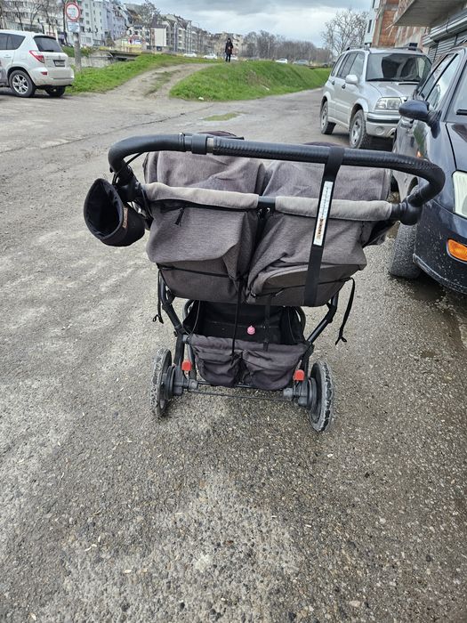 Количка за близнаци Mountain buggy