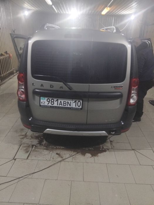 Автомобиль отличный 7 мест