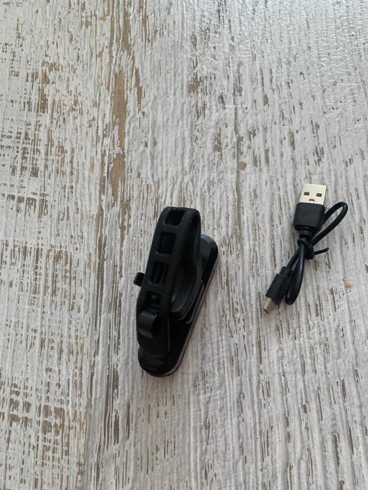 Задна LED стоп лампа за колело–лесен монтаж, ултра ярка, USB зареждане