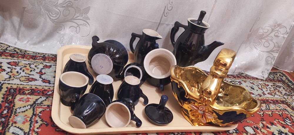 Кофейный керамический сервис.