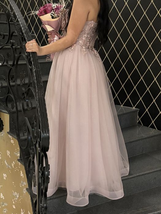 Официална рокля за абитурентски бал или друго събитие