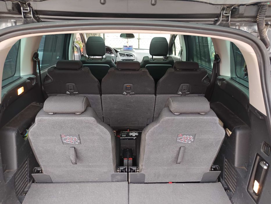 Peugeot 5008 1.6 16v benzina 7 locuri 2010