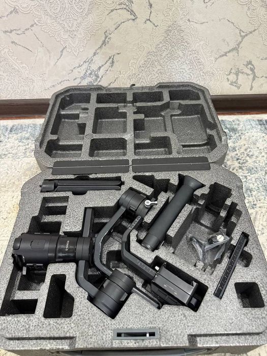 #Sotiladi #Dji.RoninS
Dji.Ronin S 
Rasimdagi holata sotiladi
Ishlashi