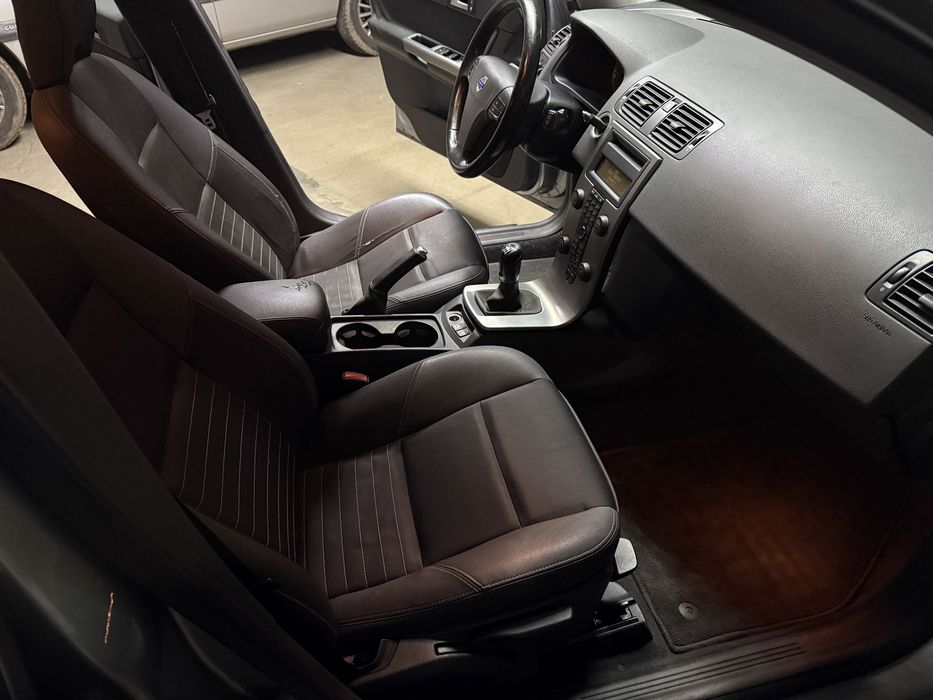 Volvo V50 * 2.0D* 136HP* EU4* AC*