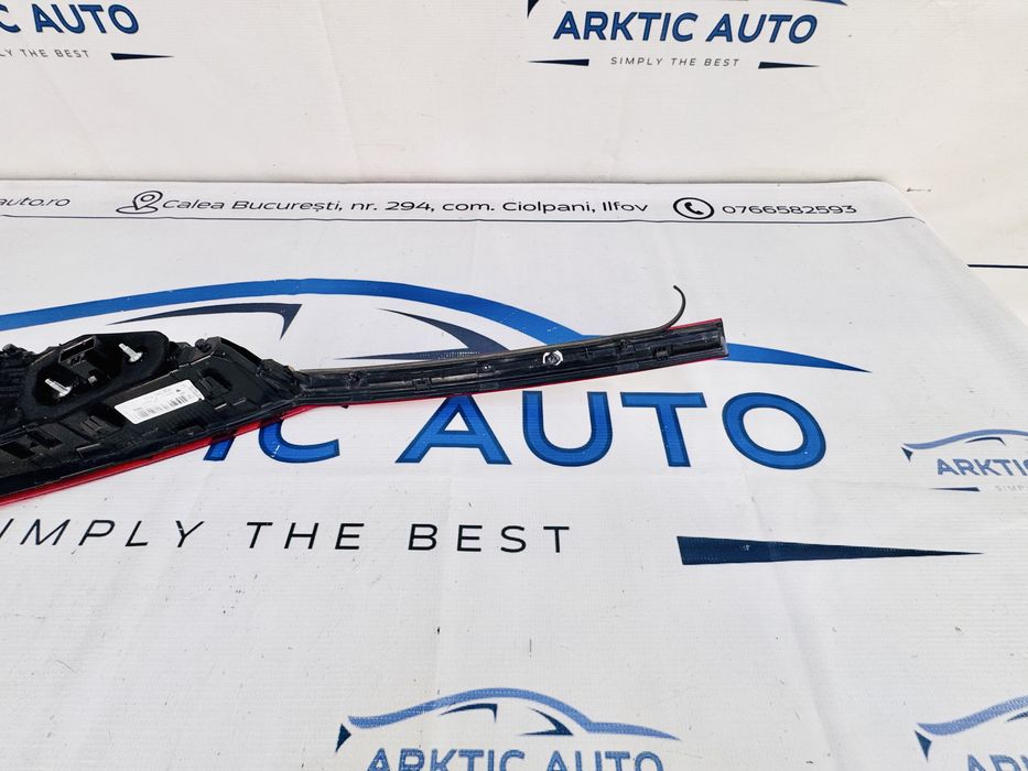 Lampa dreapta pe portbagaj Seat TARRACO cod 5FJ945096
