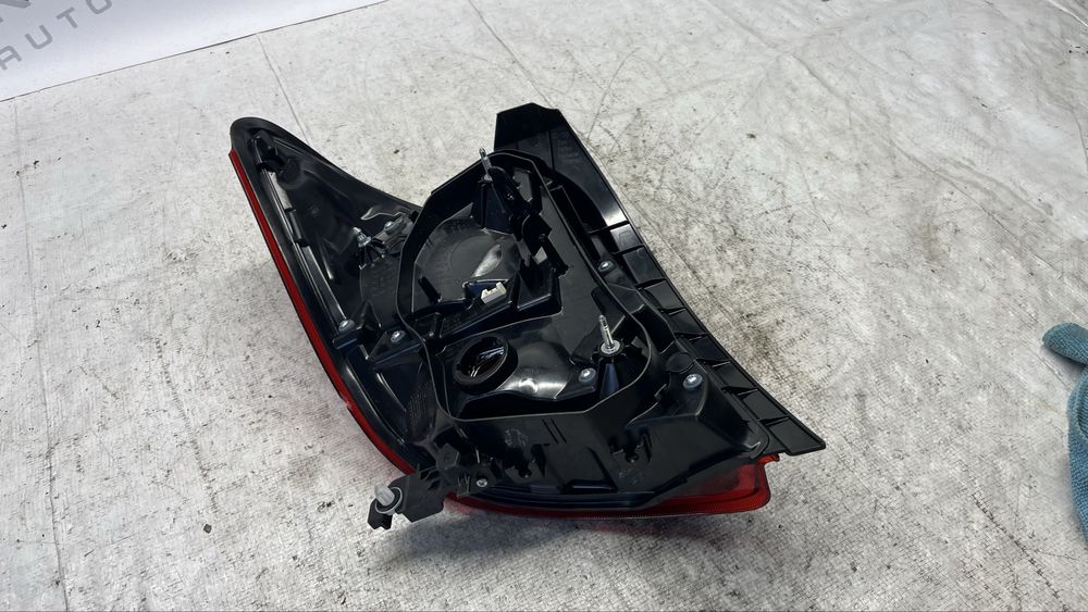 3 броя Toyota Yaris 14- десен стоп