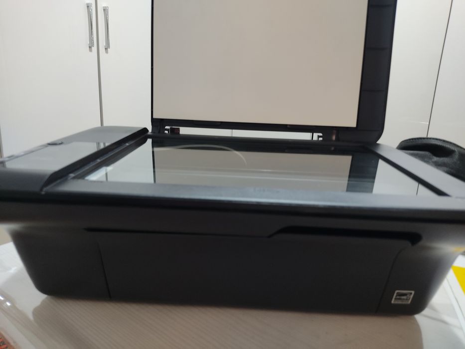 Цветной принтер HP Deskjet 2050