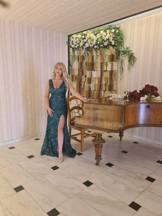 Vand rochie de seara