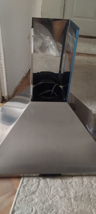 Продам вытяжку новый