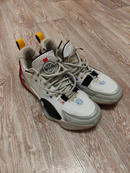 Баскетбольные кроссовки