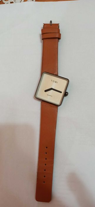 часовници FT-25 лв; Naviforce-25 лв и часовник Тomi-15 лв.