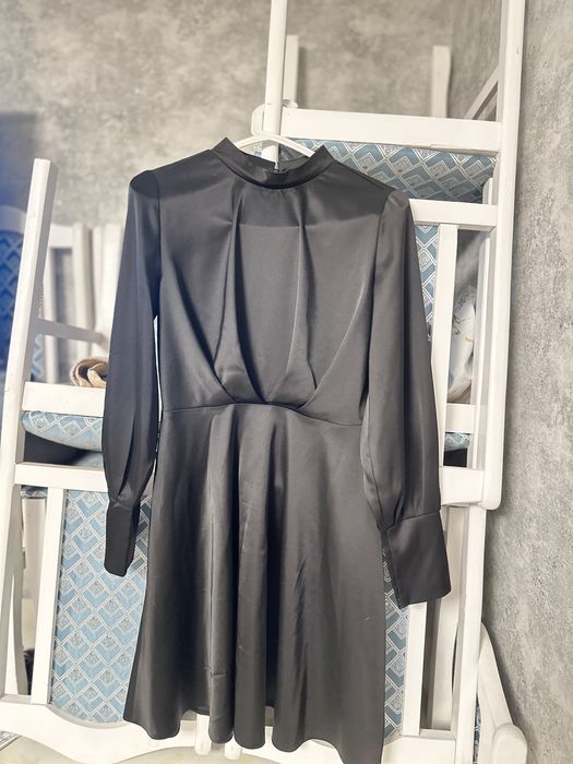 Черный короткая платье