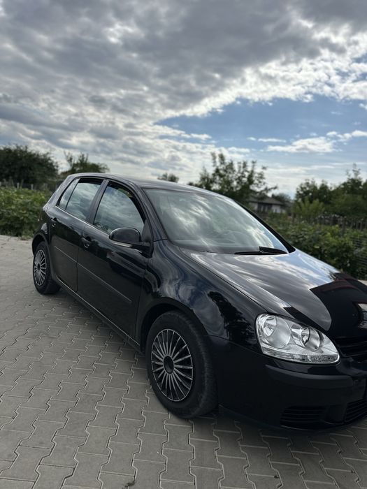 Vand golf 5  1.4 benzina