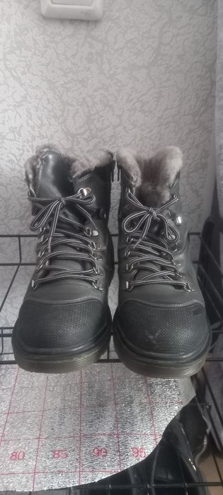 Продам обувь зимнюю